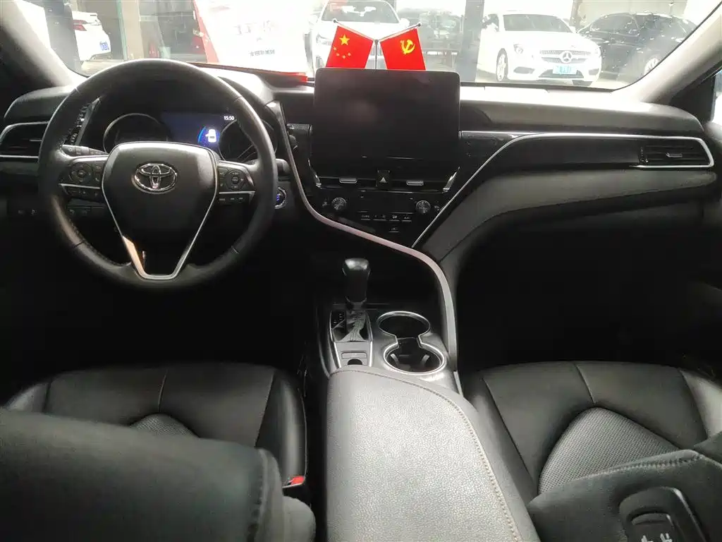 Toyota Camry 2021 2.0G Luxury Edition фото 10