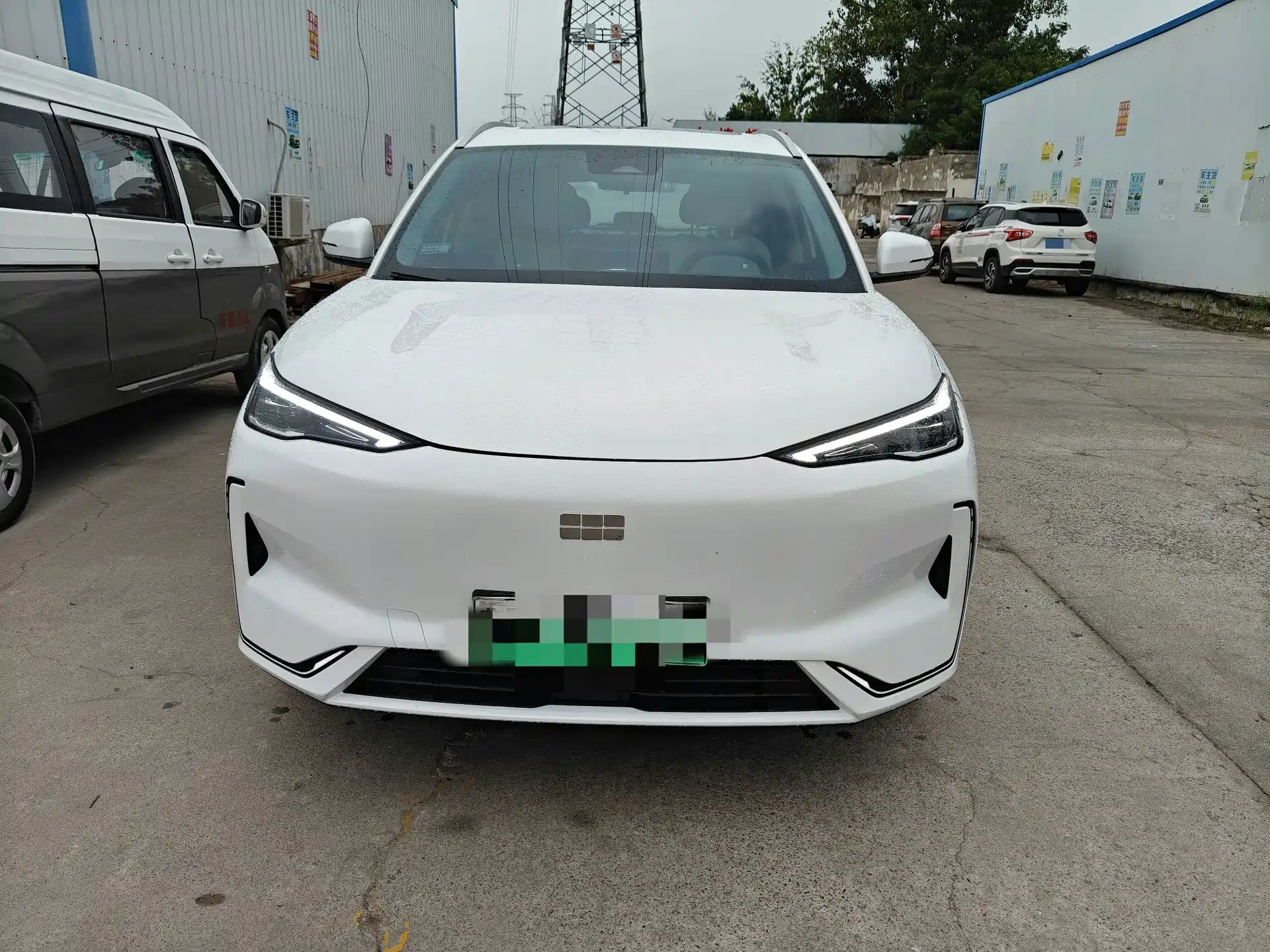 Фото 2 - Geely Galaxy Galaxy E5