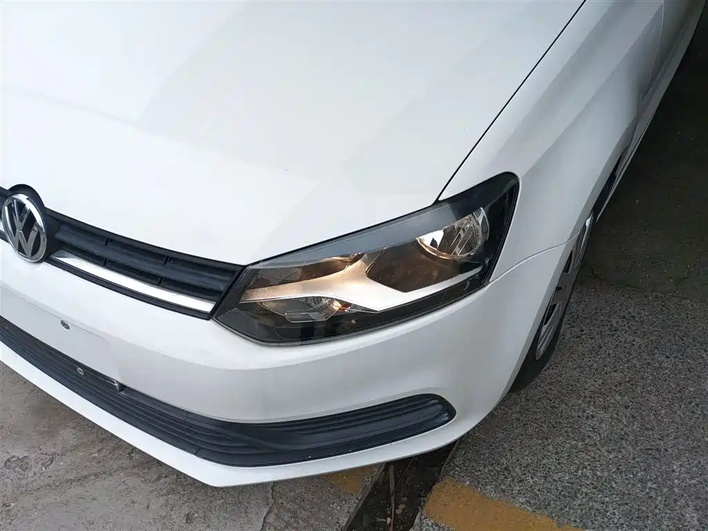 Volkswagen Polo 2018 1.5L Auto Safe Drive фото 17