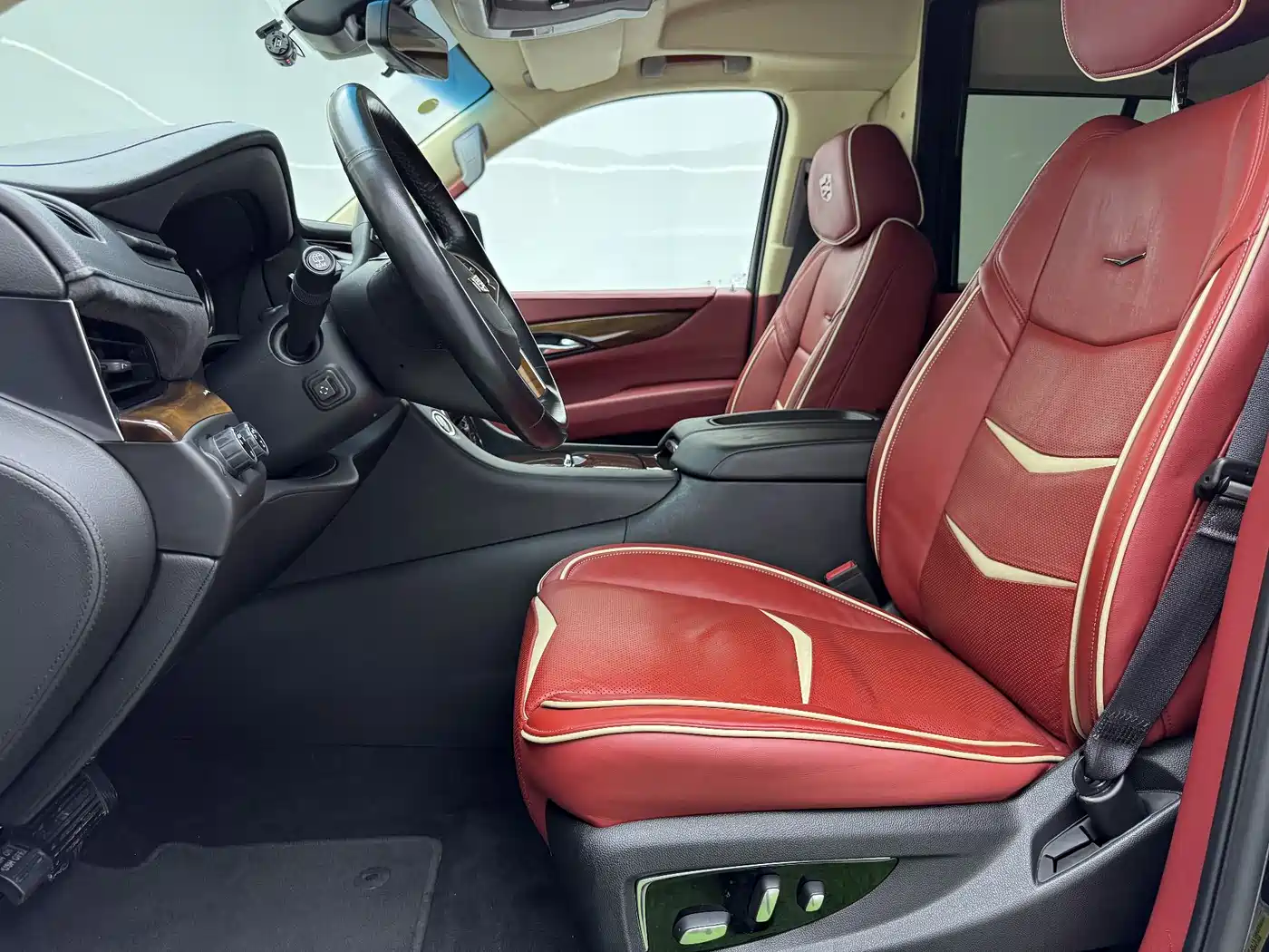 Cadillac Escalade 2017 6.2L ESV Platinum Extended фото 16