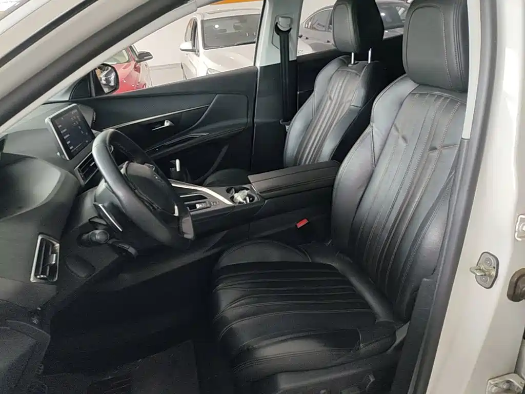 Photo 15 - Peugeot 4008