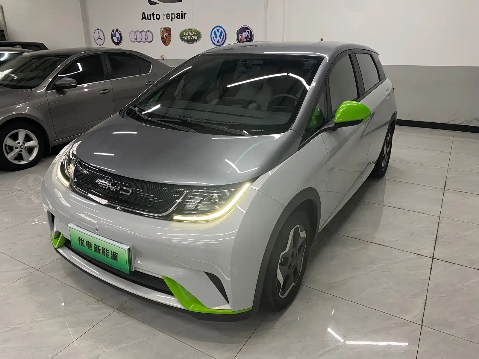 Фото 2 - BYD Dolphin