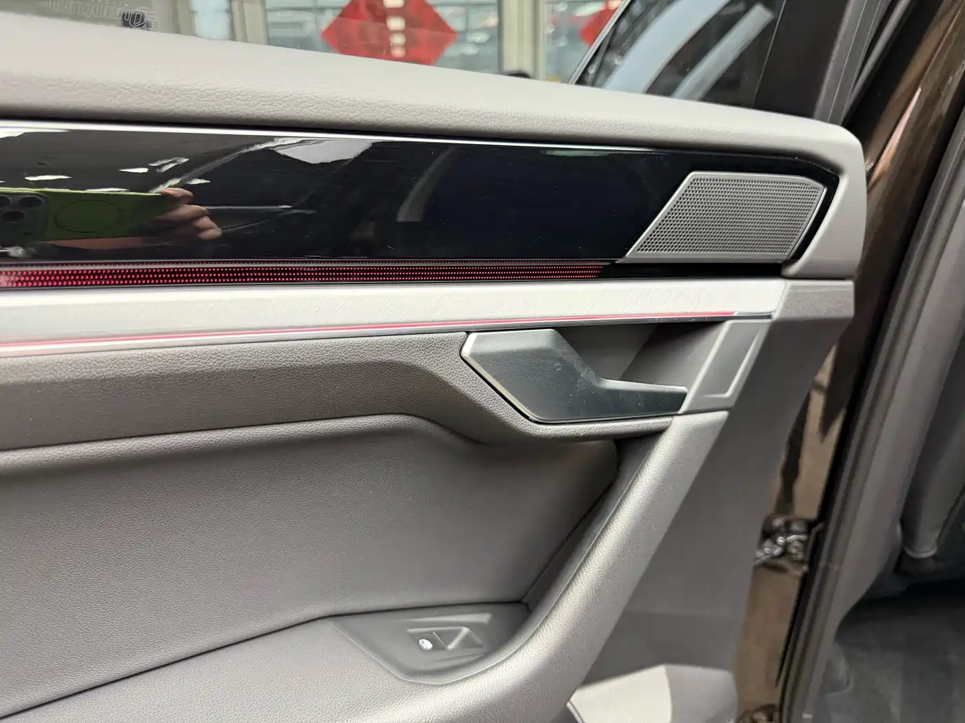 Volkswagen Touareg 2019 2.0TSI Sharp Wing Edition China VI фото 18