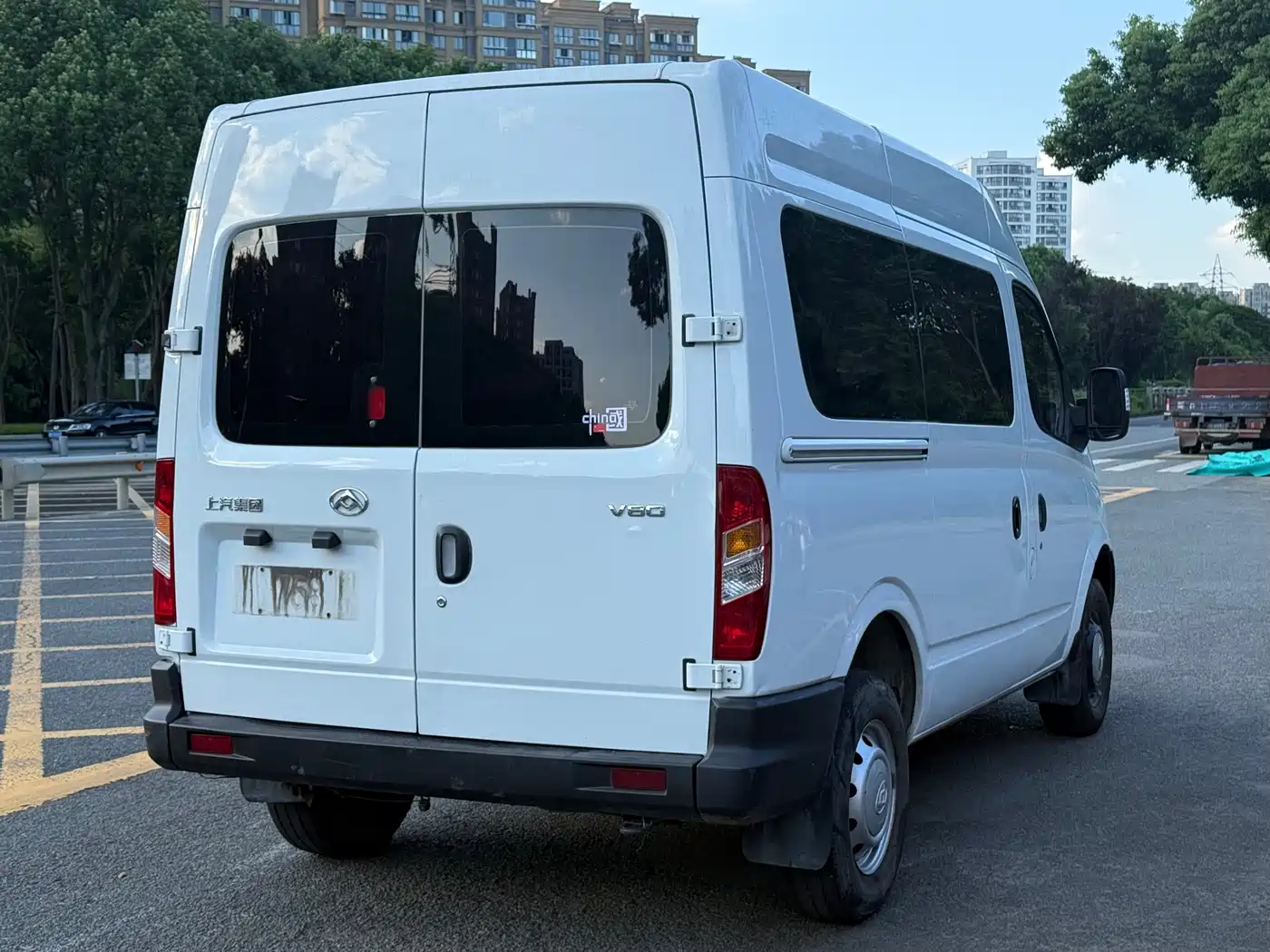 SAIC Maxus Xintu V80 2019 Model 2.5T Classic 6-speed manual Aoyuntong short wheelbase medium roof 5/6-seater фото 7