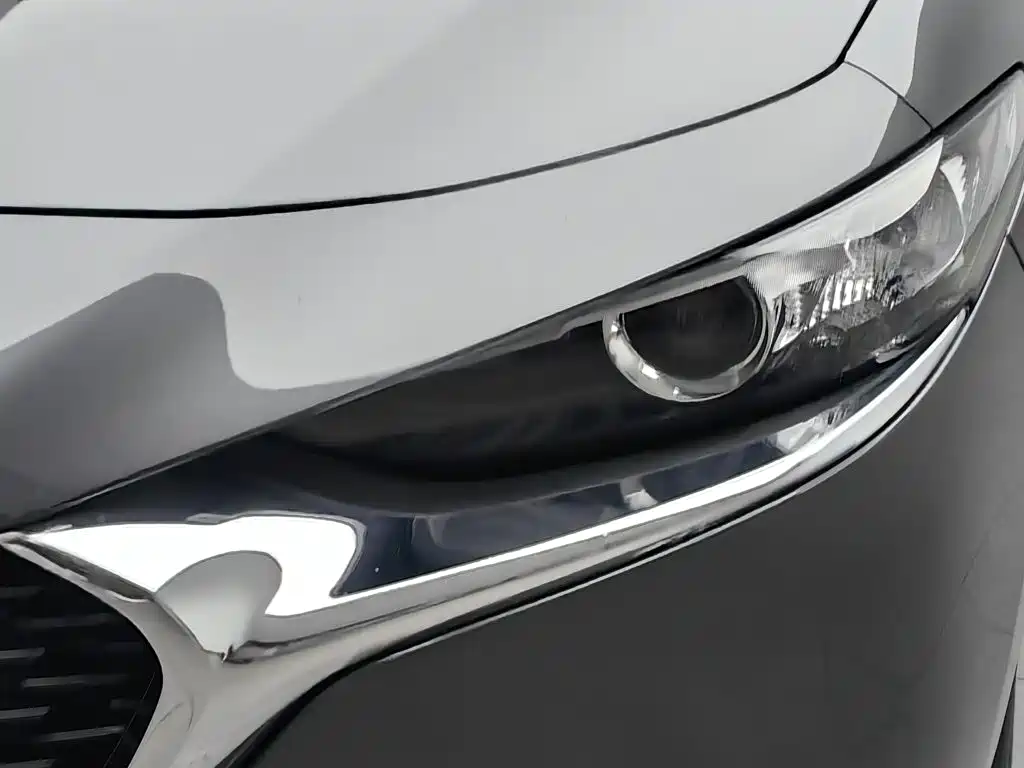 Photo 7 - Mazda Mazda 3