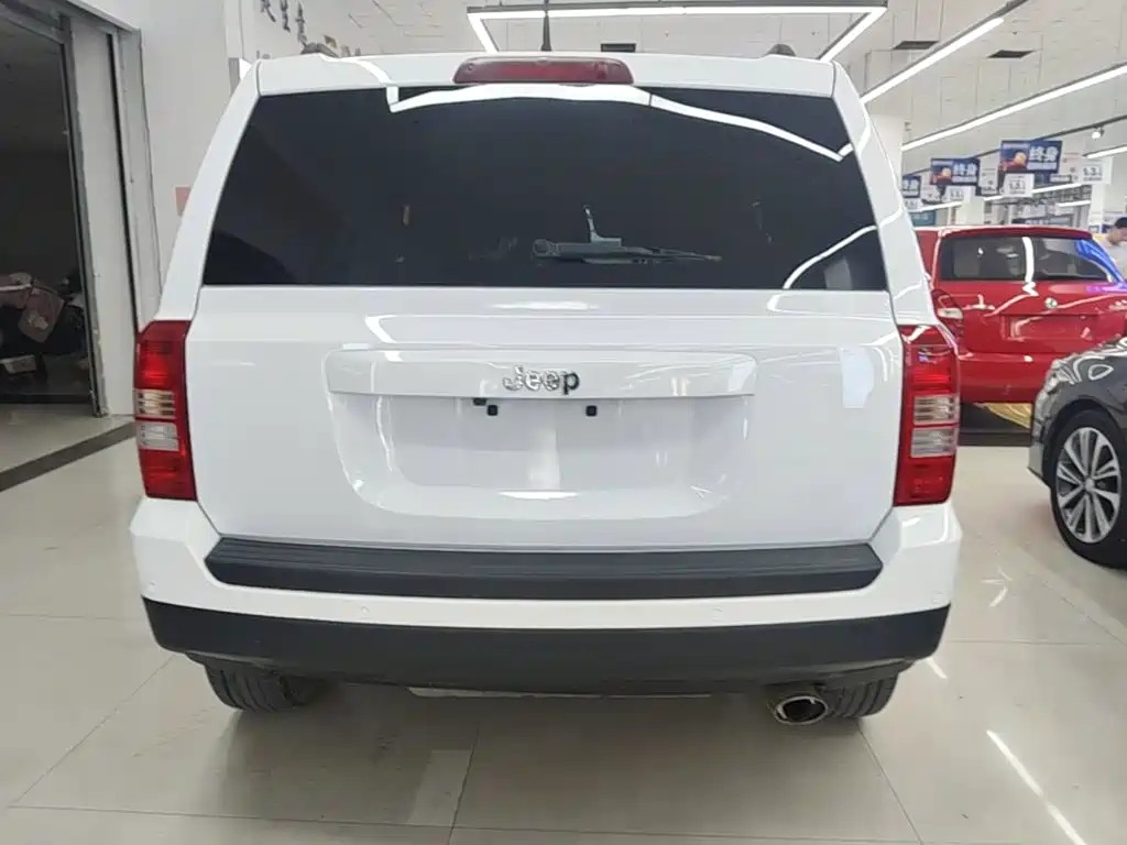 صورة 6 - Jeep Patriot