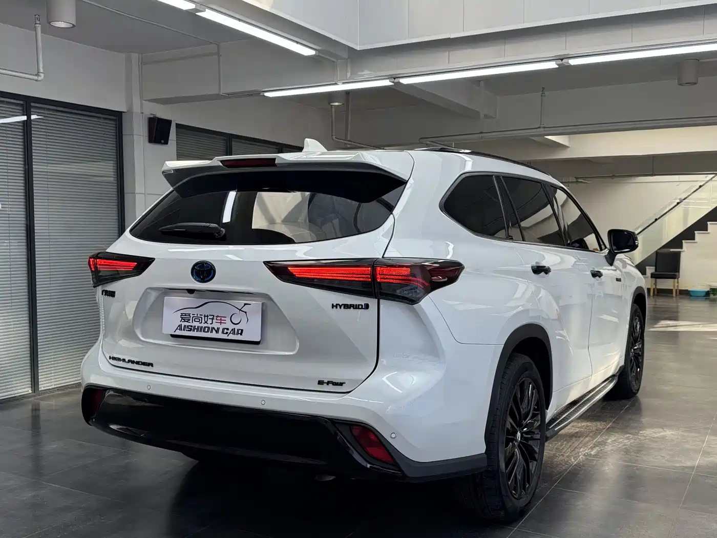 TOYOTA HIGHLANDER