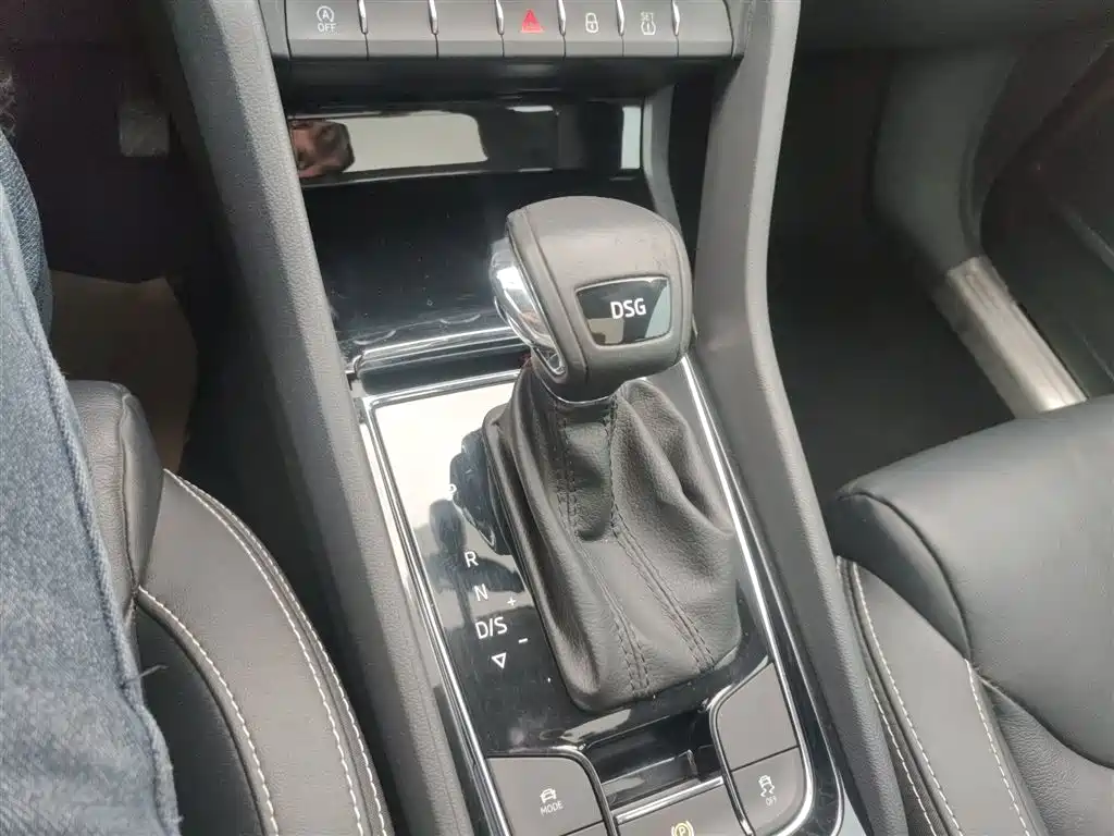 Škoda Kodiaq 2017 TSI330 7-seater 2WD Luxury Edition фото 14