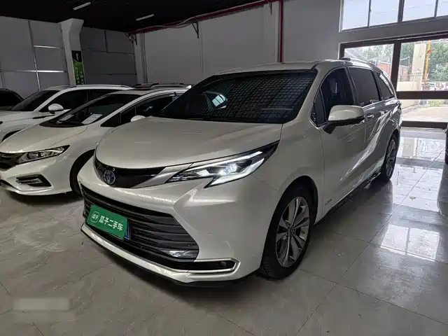 Toyota Sienna 2.5L, гибрид, Максимум
