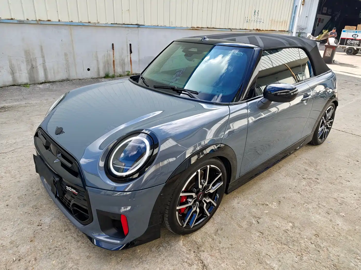 2025 MINI JCW