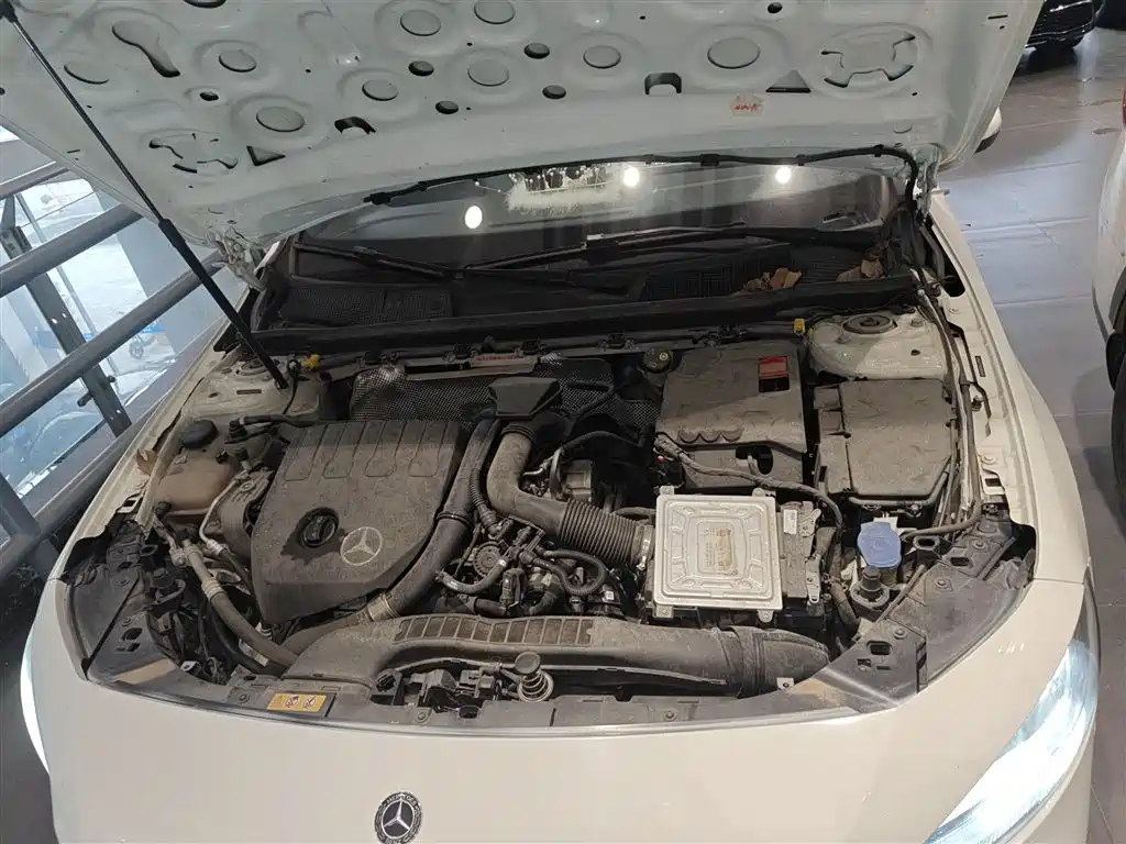 Mercedes-Benz A-Class 2020 A 180 L Sport Sedan фото 16