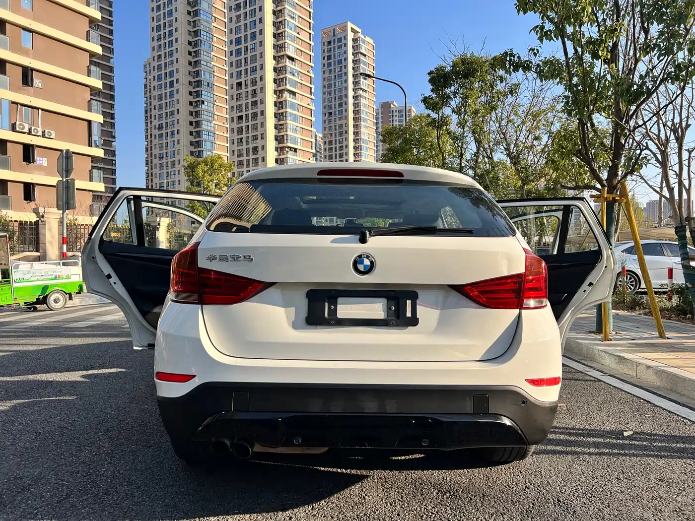 BMW X1 2013 sDrive20i Sport Design Package фото 16
