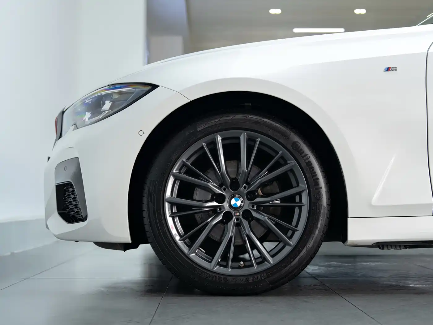 BMW 3 Series 2022 325i M Sport Shadow Edition фото 8