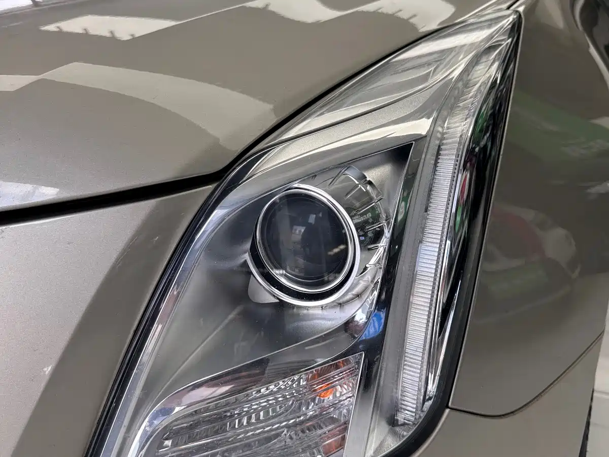 Cadillac XTS 2014 2013 Model 28T Comfort