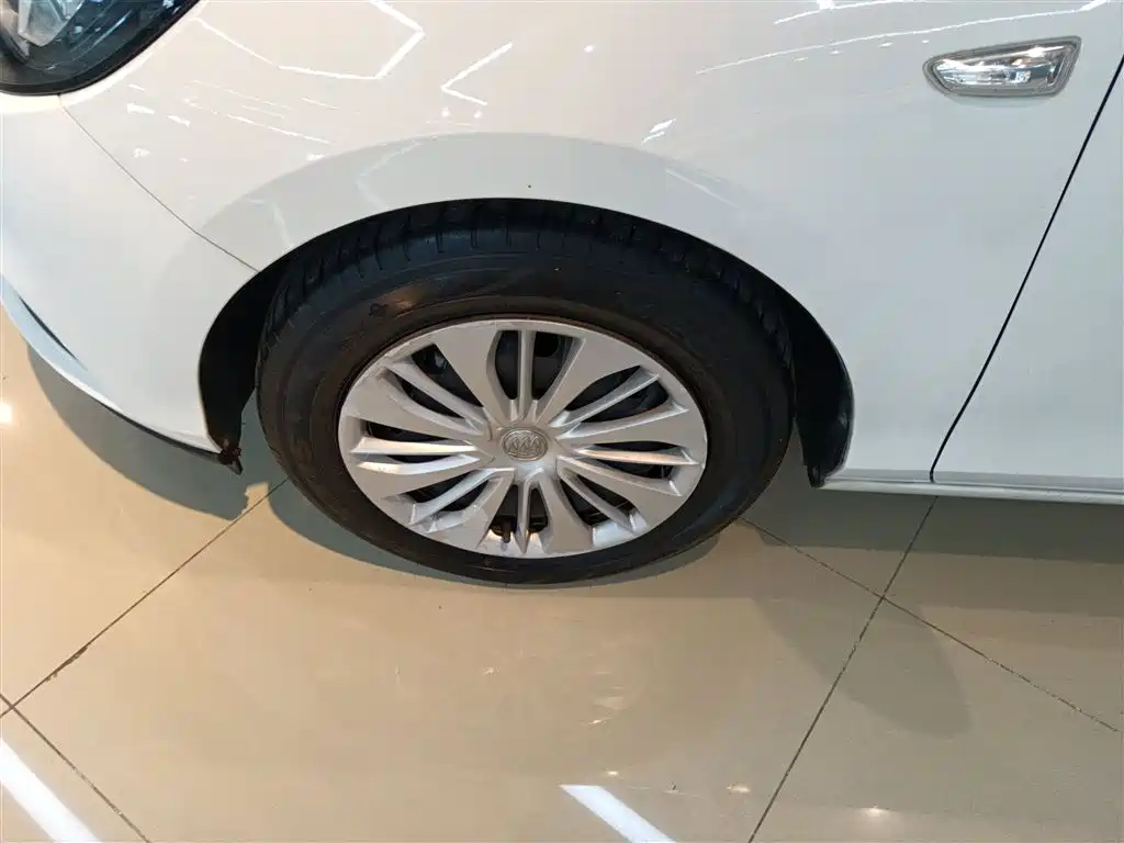 Buick Excelle 2018 15N CVT Elite фото 23