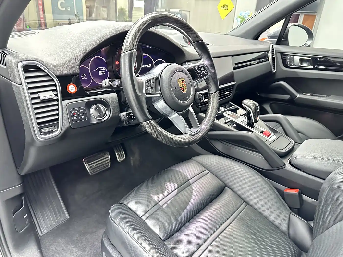 Фото 7 - Porsche Cayenne