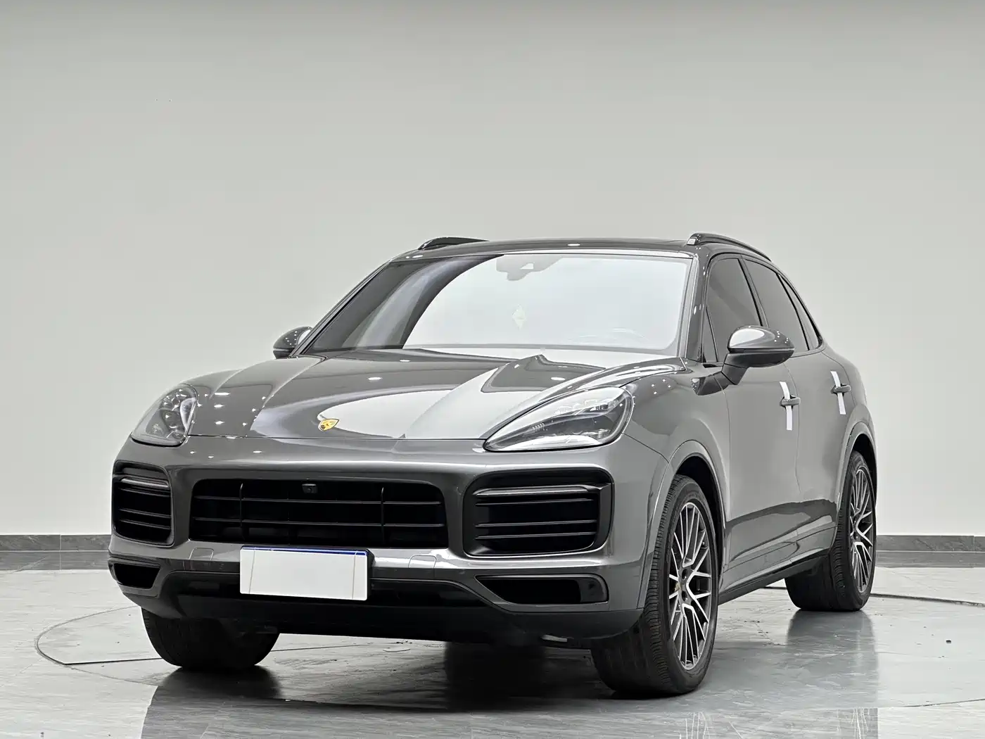 Фото 1 - Porsche Cayenne