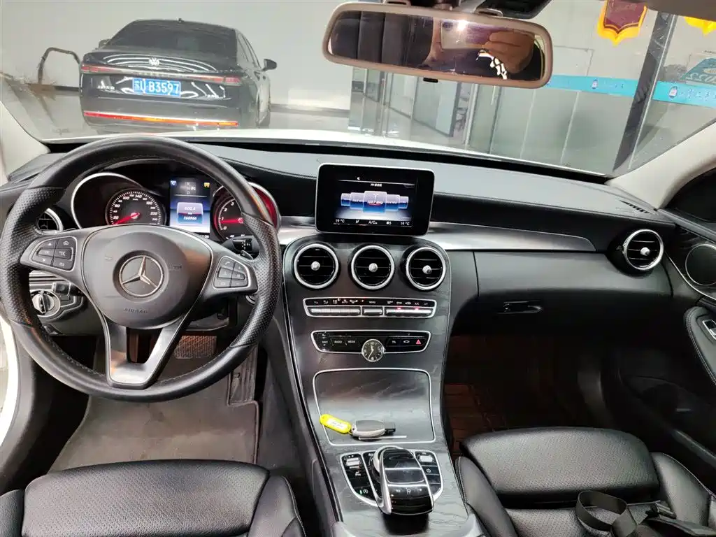 Mercedes-Benz C-Class 2015 Facelift C 200 L Sport фото 9