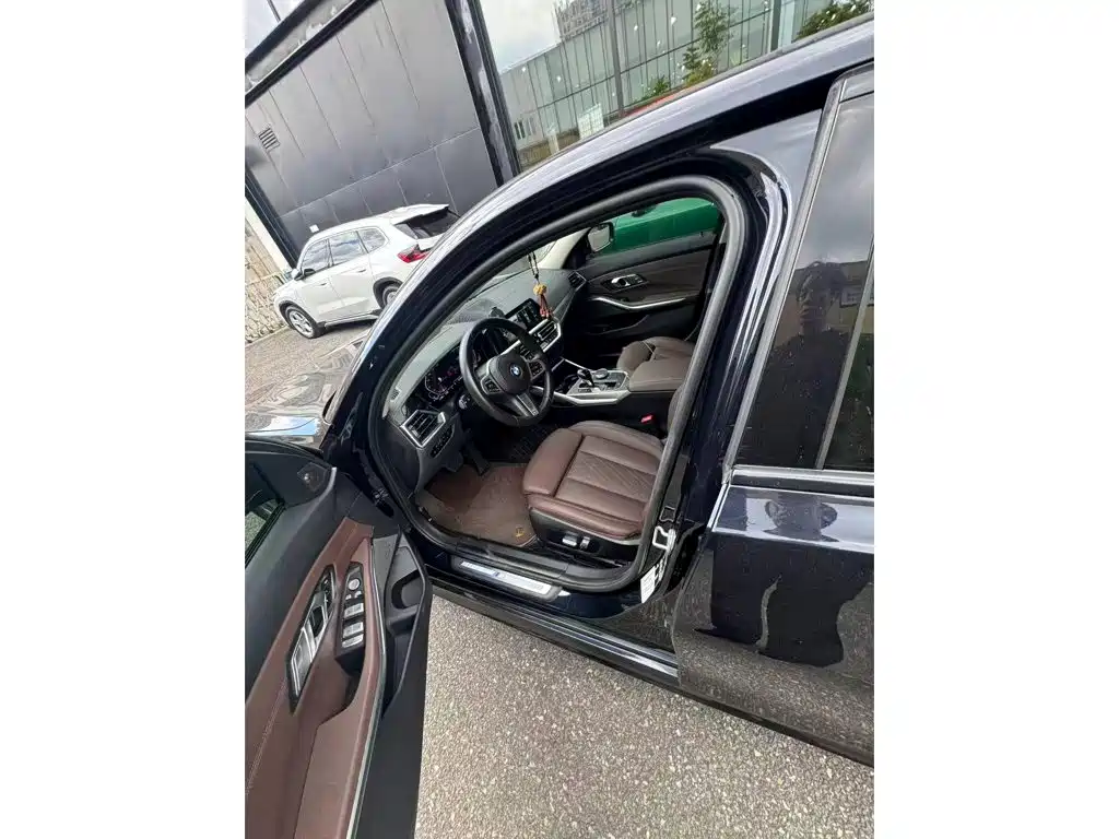 Фото 3 - BMW 3 Series