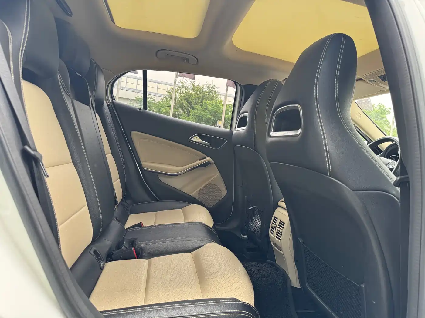 Mercedes-Benz GLA 2018 GLA 200 Dynamic фото 11