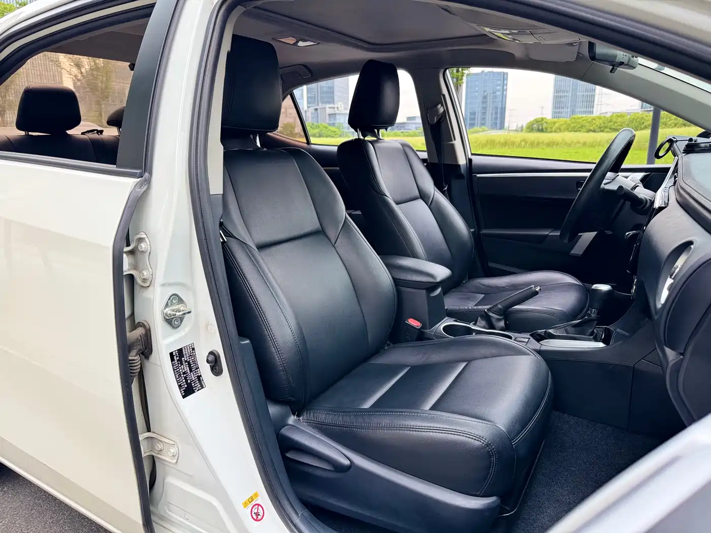 Toyota Levin 2017 Facelift 185T CVT Elite (China V) фото 11