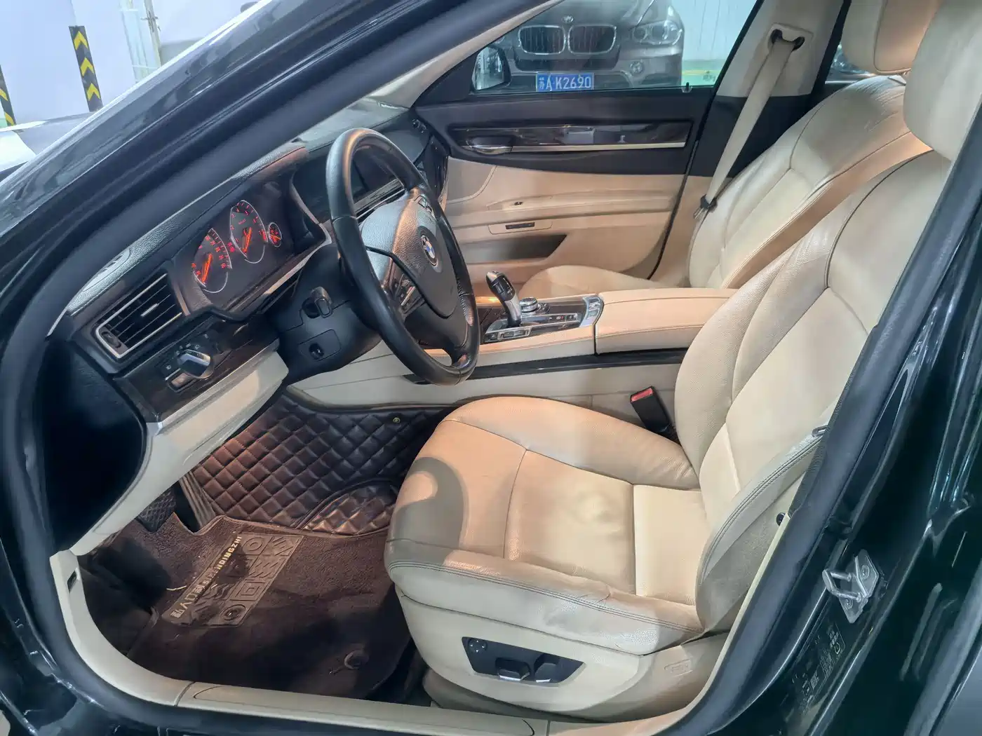 BMW 7 Series 2009 730Li Luxury фото 9