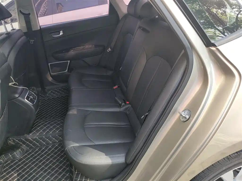Kia K5 2016 1.6T Automatic LUX фото 13