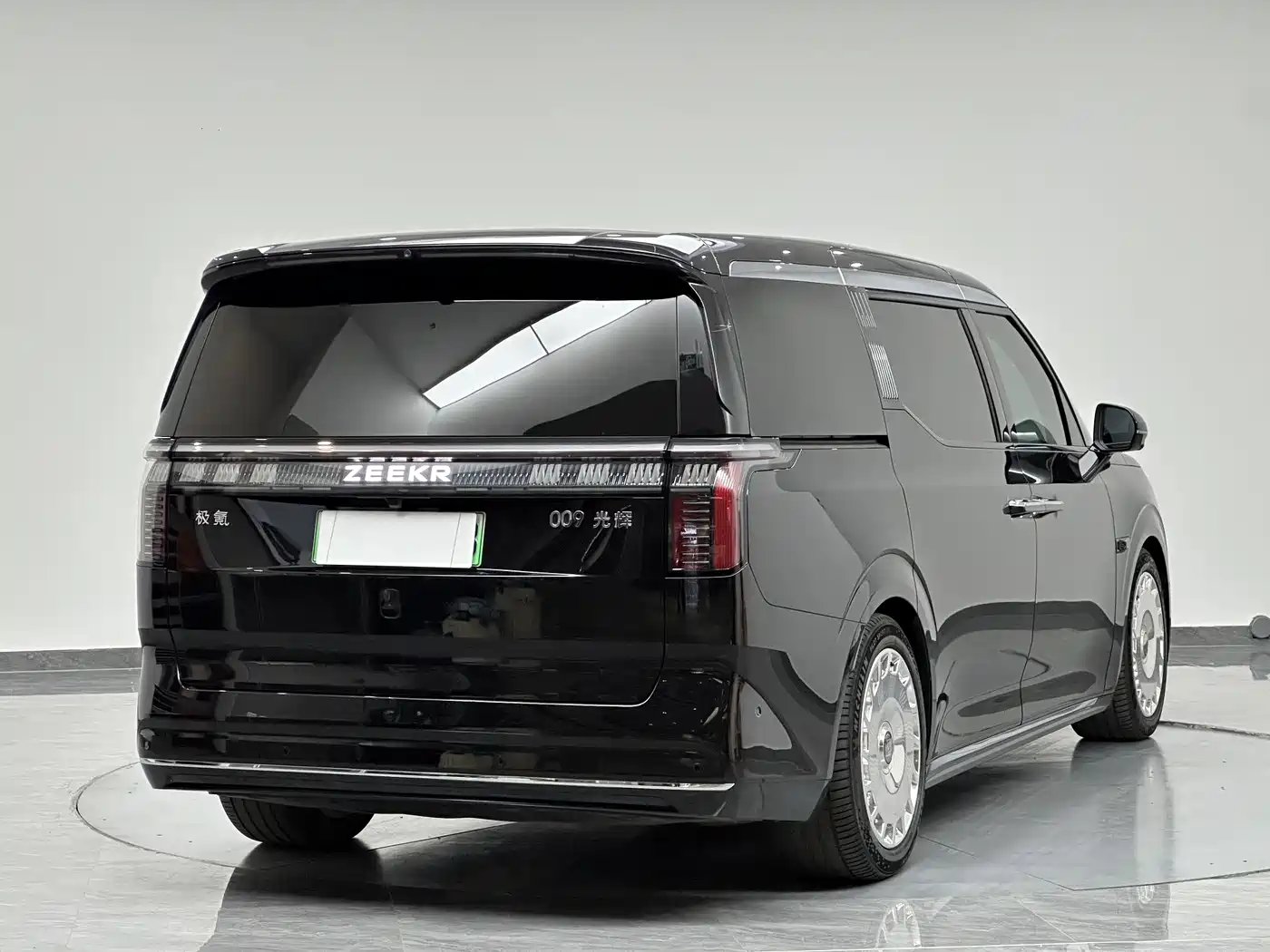 ZEEKR EXTREME KRYPTON 009