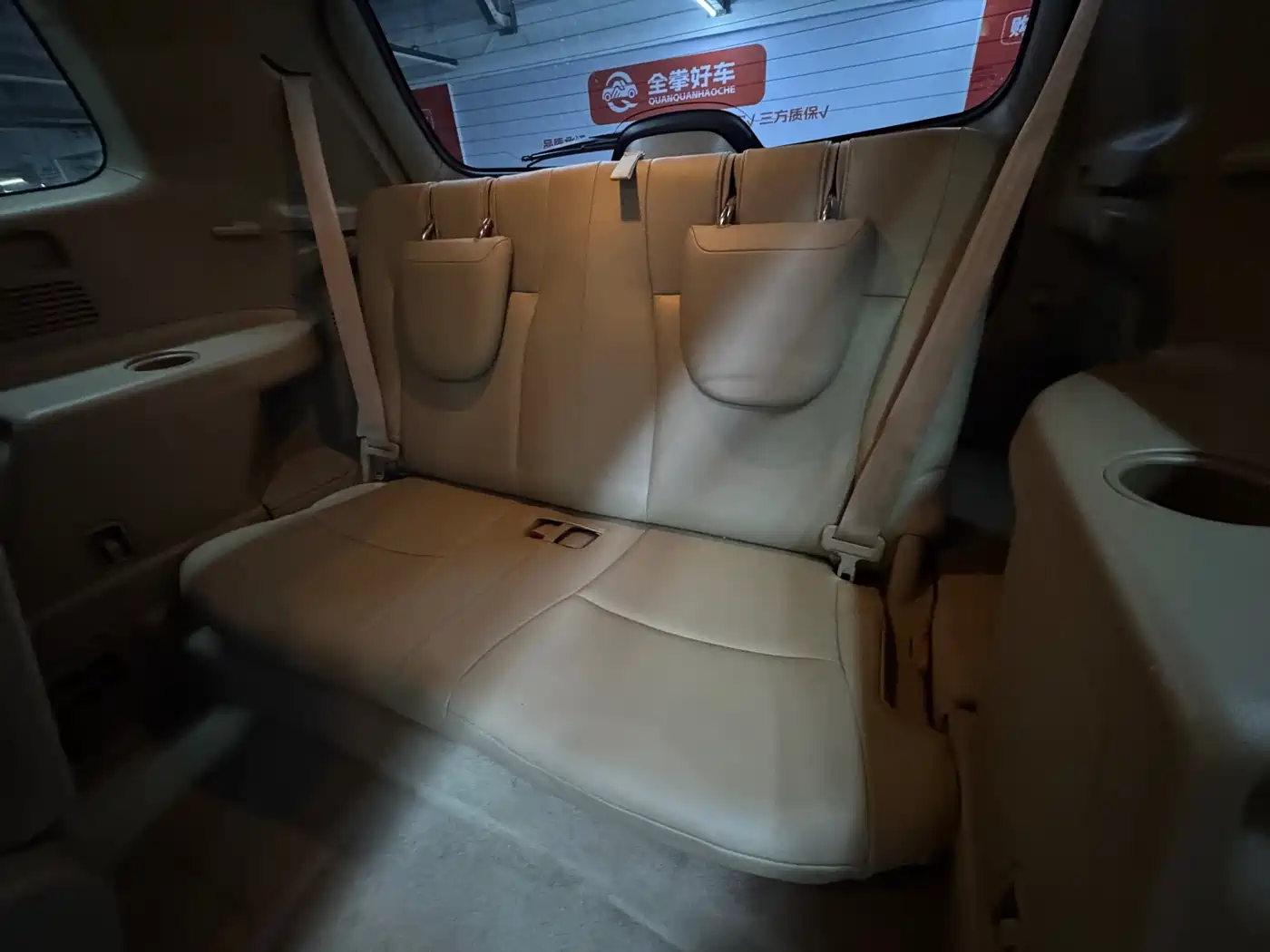 Toyota Highlander 2011 2.7L 2WD 7-seat Luxury фото 11