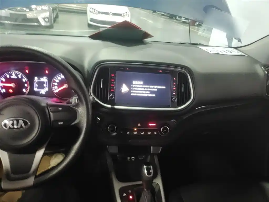 Kia KX3 Smart Run 2015 1.6L Automatic 2WD DLX фото 10