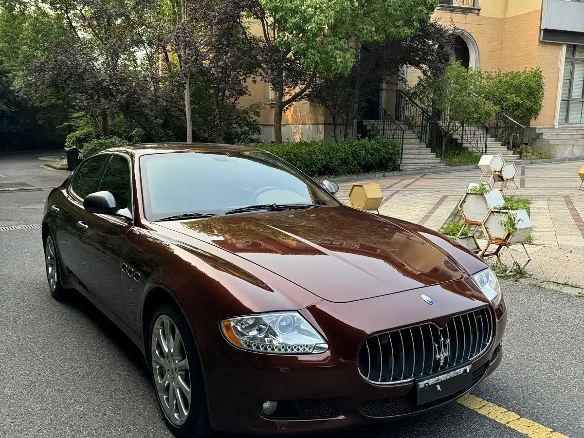 Photo 7 - Maserati Quattroporte