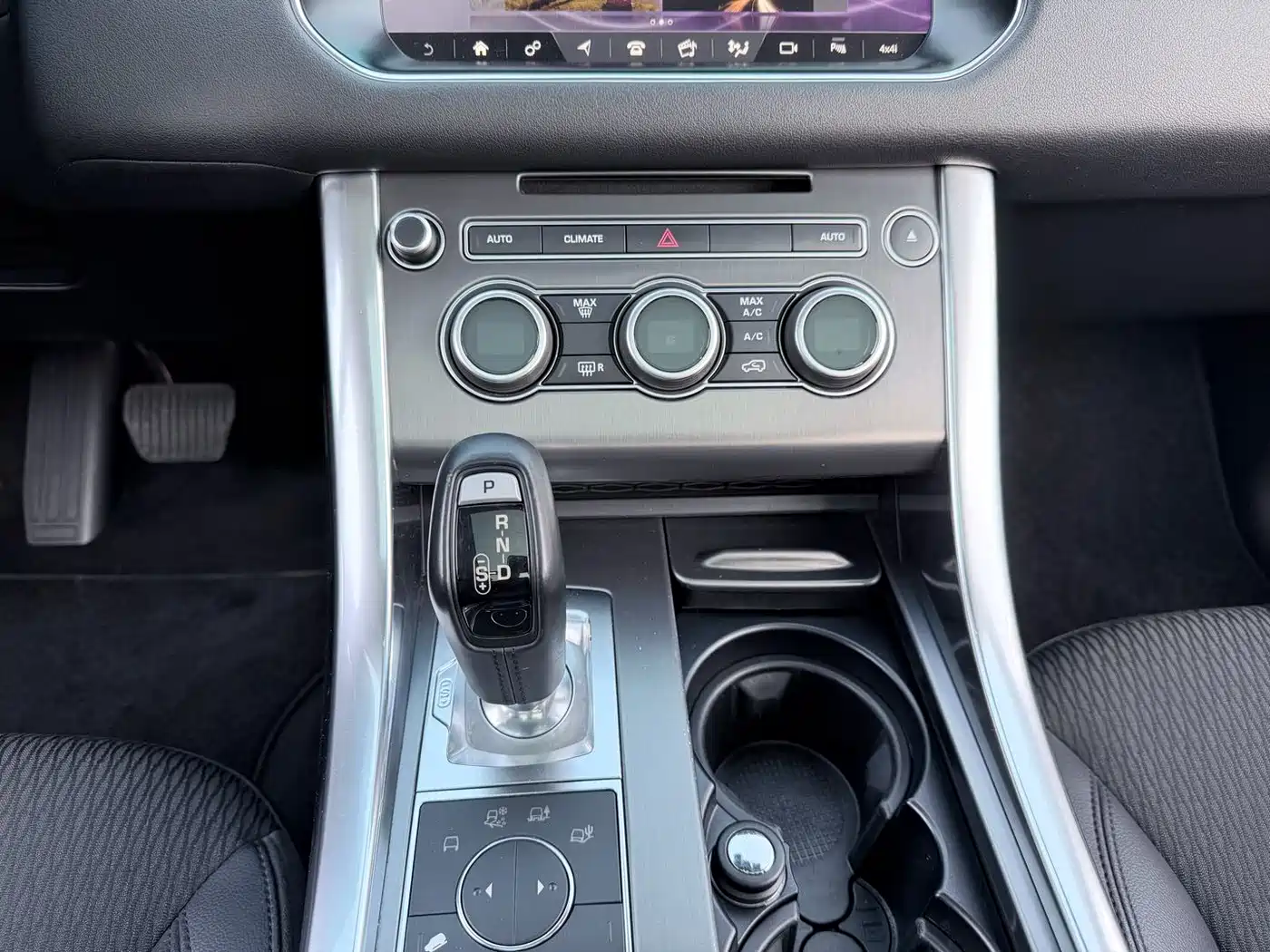 Land Rover Range Rover Sport 2016 Model 2.0 GTDi HSE фото 10
