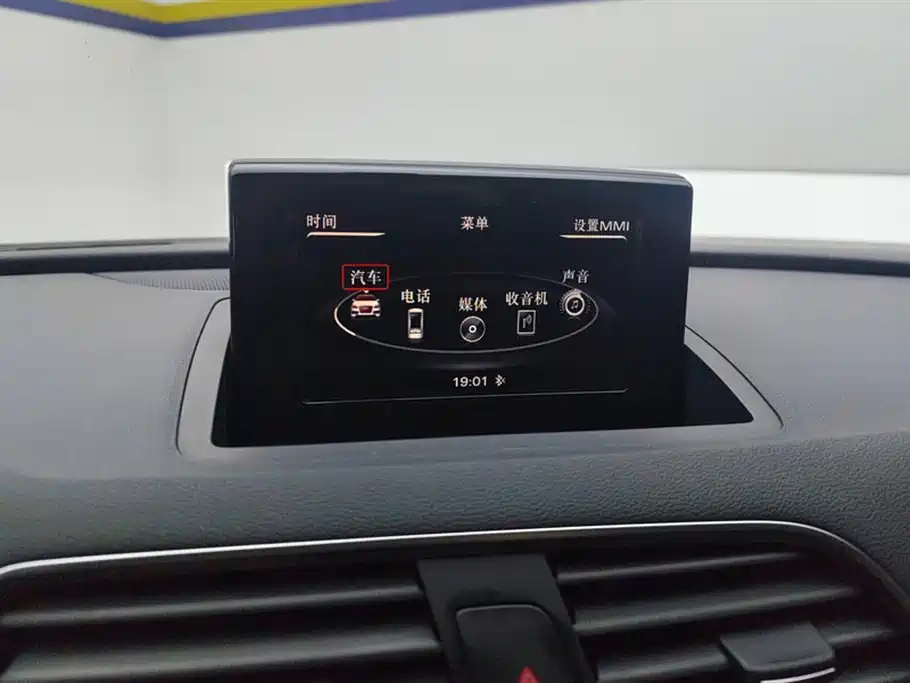 Audi Q3 2018 30th Anniversary Edition 35 TFSI Fashion фото 13