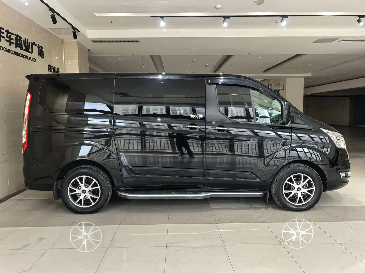 Ford Tourneo 2019 2018 2.0T Automatic Executive Wisdom Edition