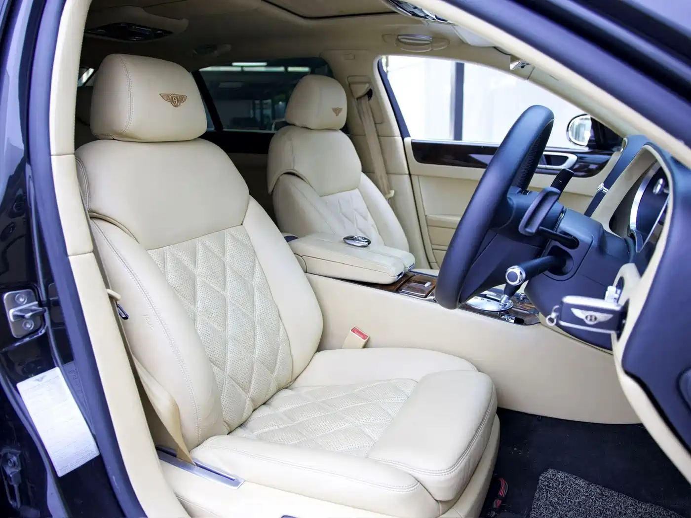 Bentley Flying Spur 2006 2005 6.0T Standard Model