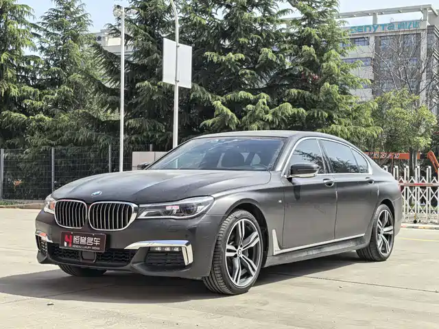BMW 7 SERIES