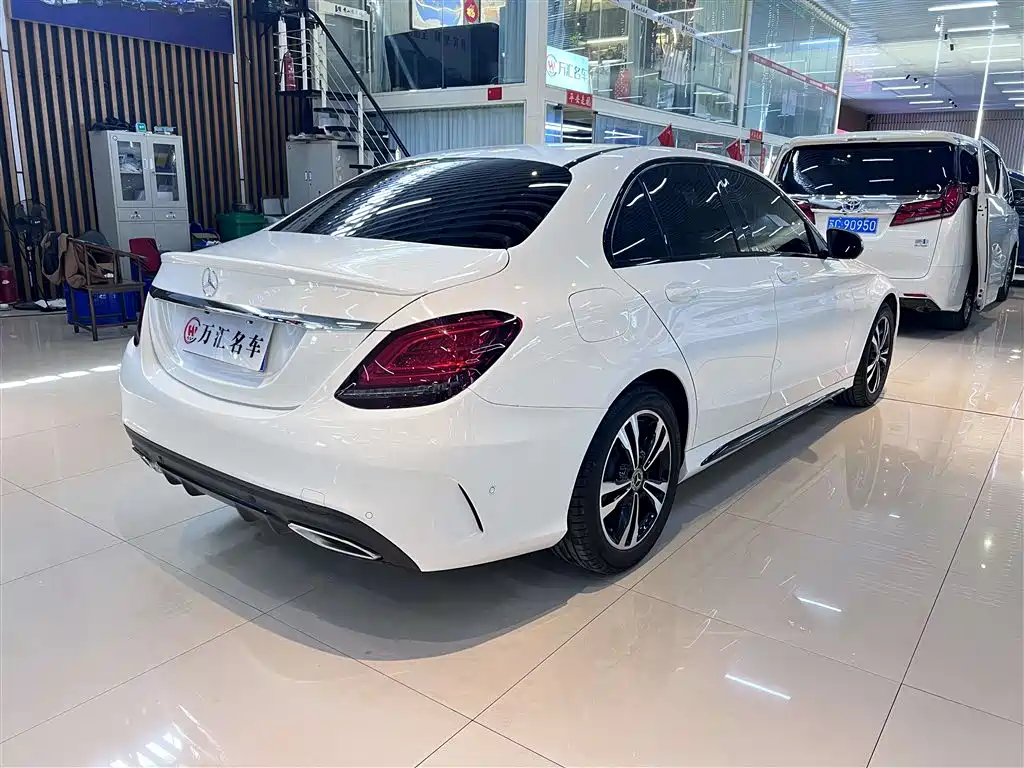 Mercedes-Benz C-Class 2016 C 200 L Sport фото 10