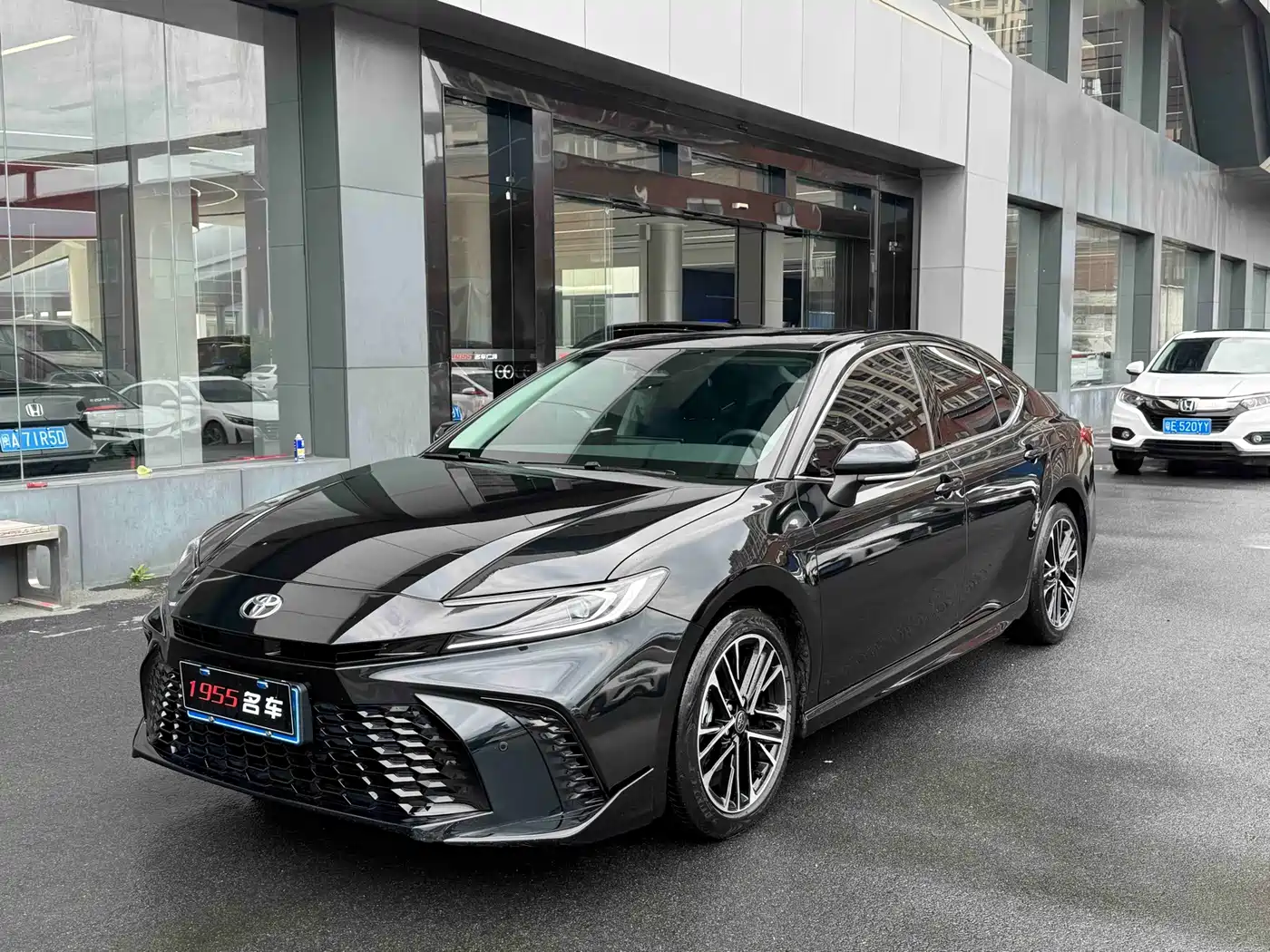 Toyota Camry 2026 Hybrid 2.0HSE Sport Lite Edition
