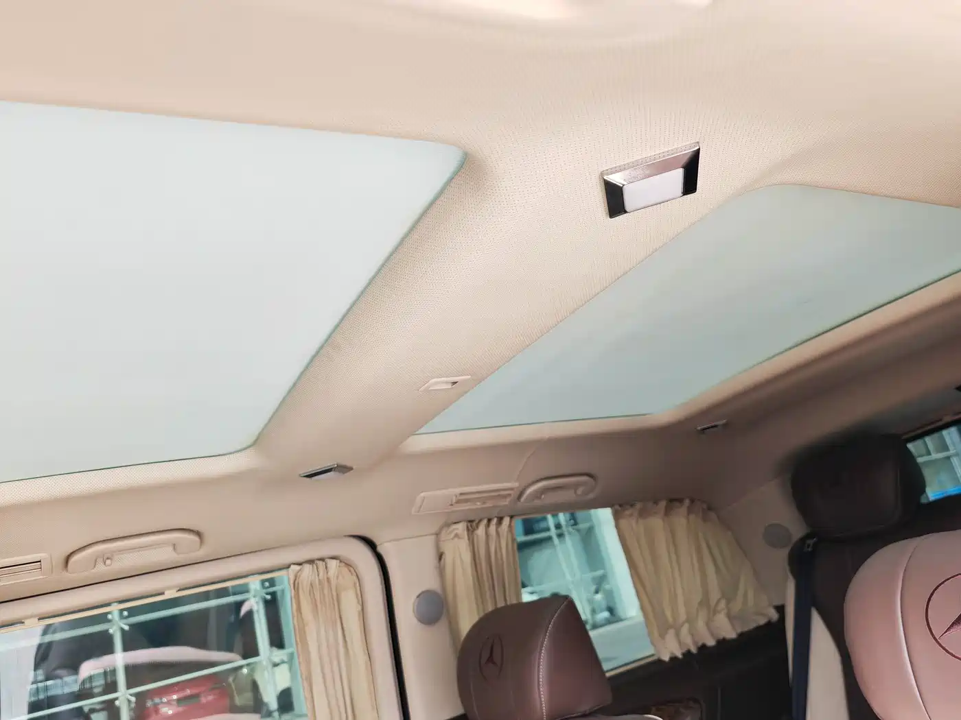 Mercedes-Benz V-Class 2018 V 260 Navigator Edition China VI фото 30