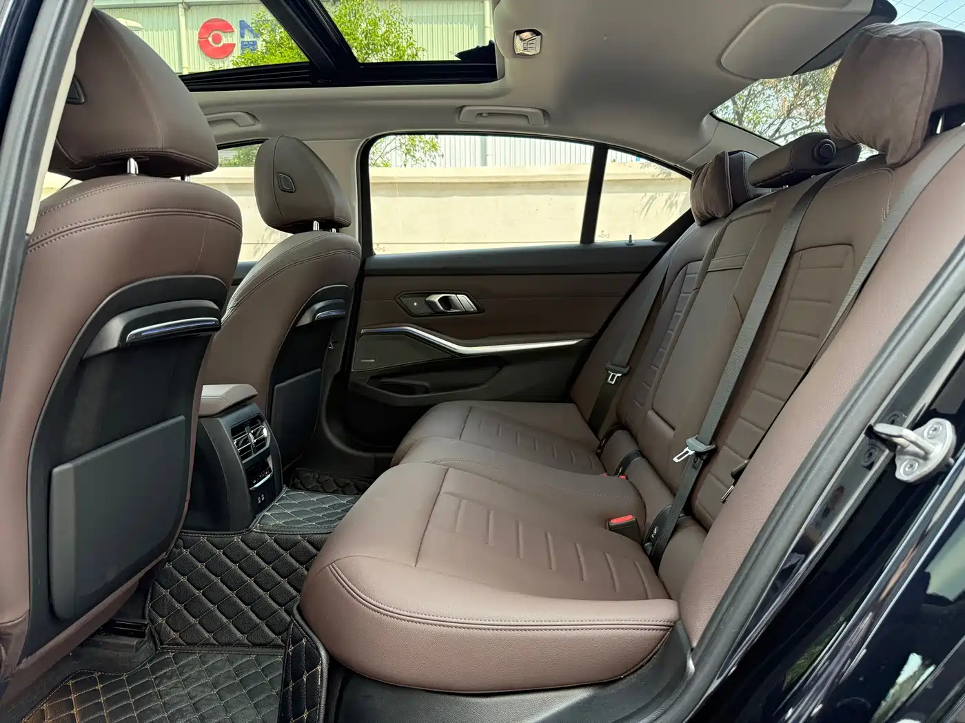 BMW 3 Series 2021 325Li M Sport Night Edition фото 22
