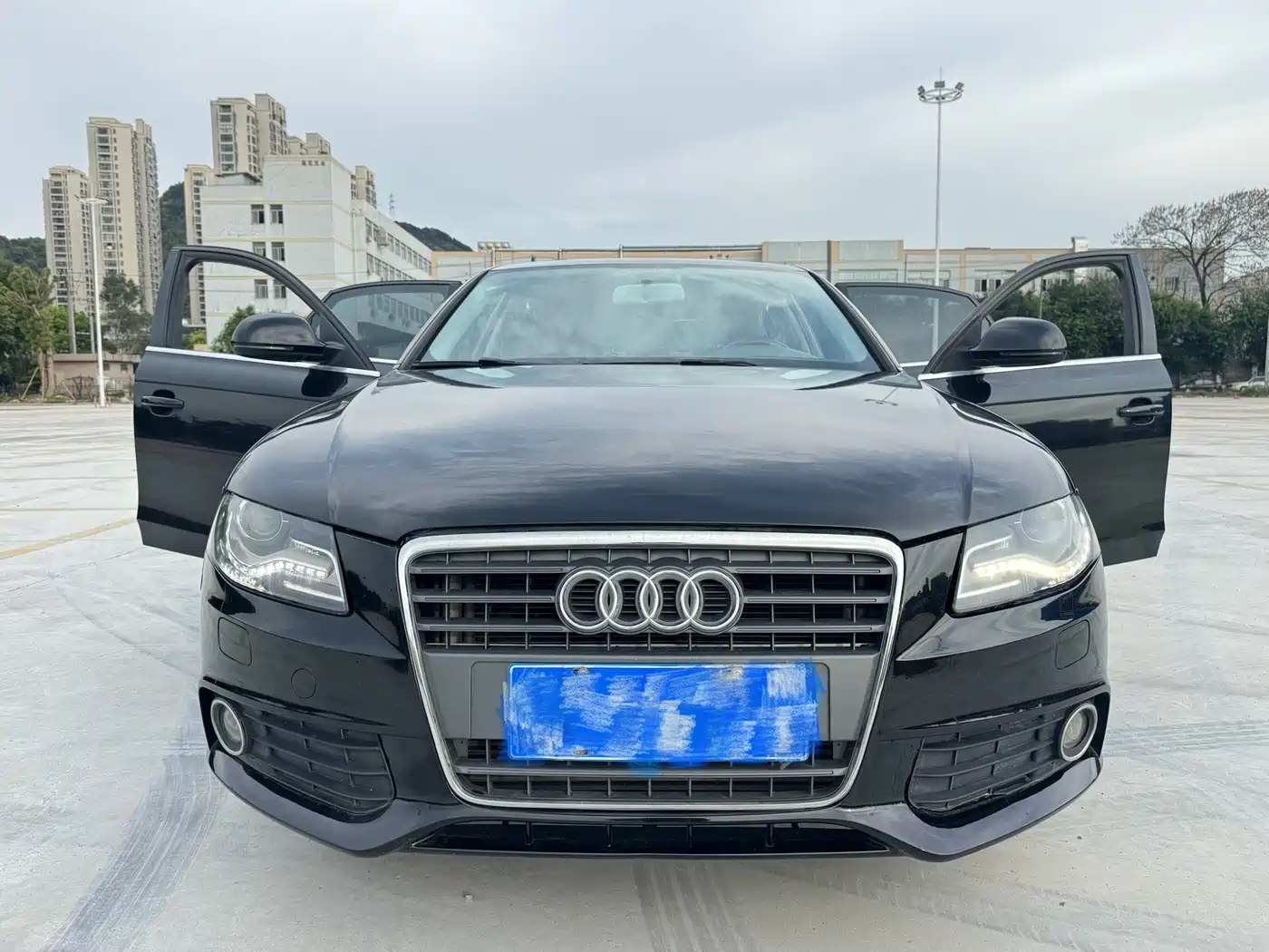 Audi A4L 2011 2.0 TFSI Technology