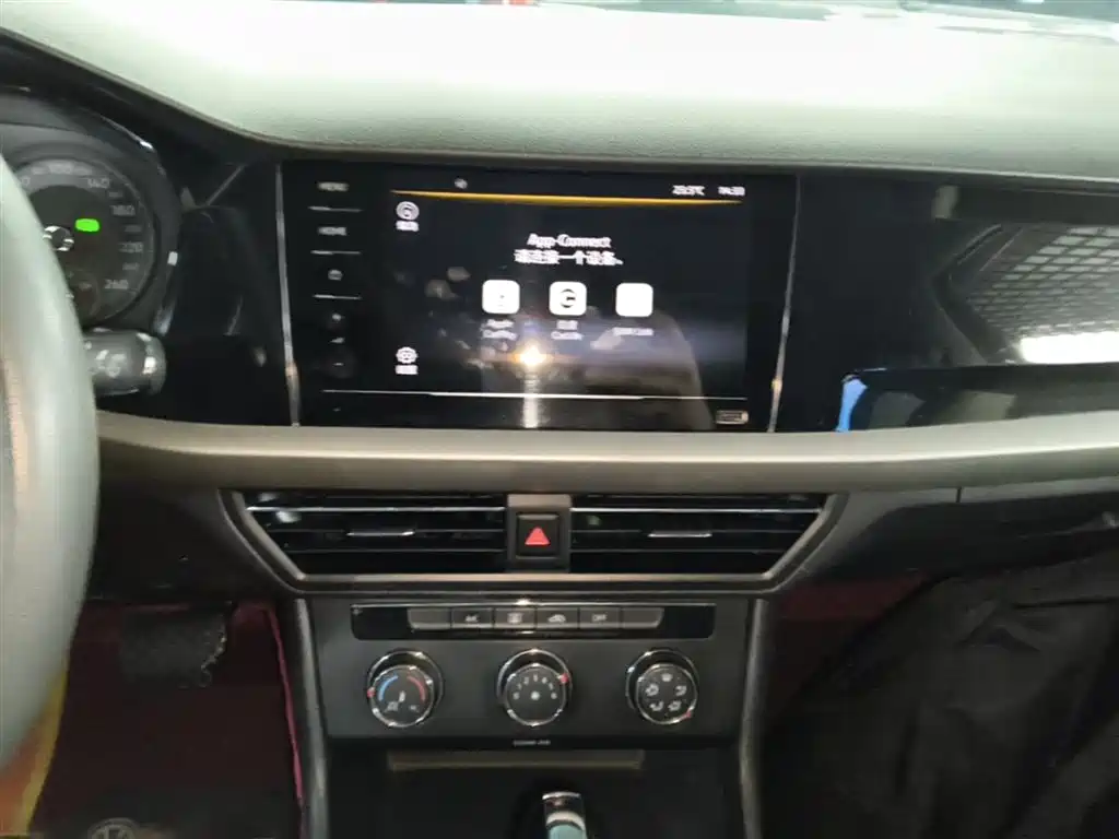 Volkswagen Lavida 2019 1.5L Automatic Comfort Edition China VI фото 13