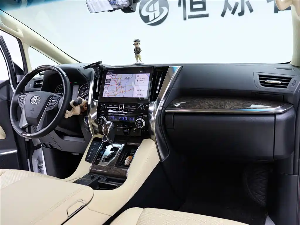 Toyota Alphard 2023 Dual Hybrid 2.5L Ultimate Gold Edition фото 26