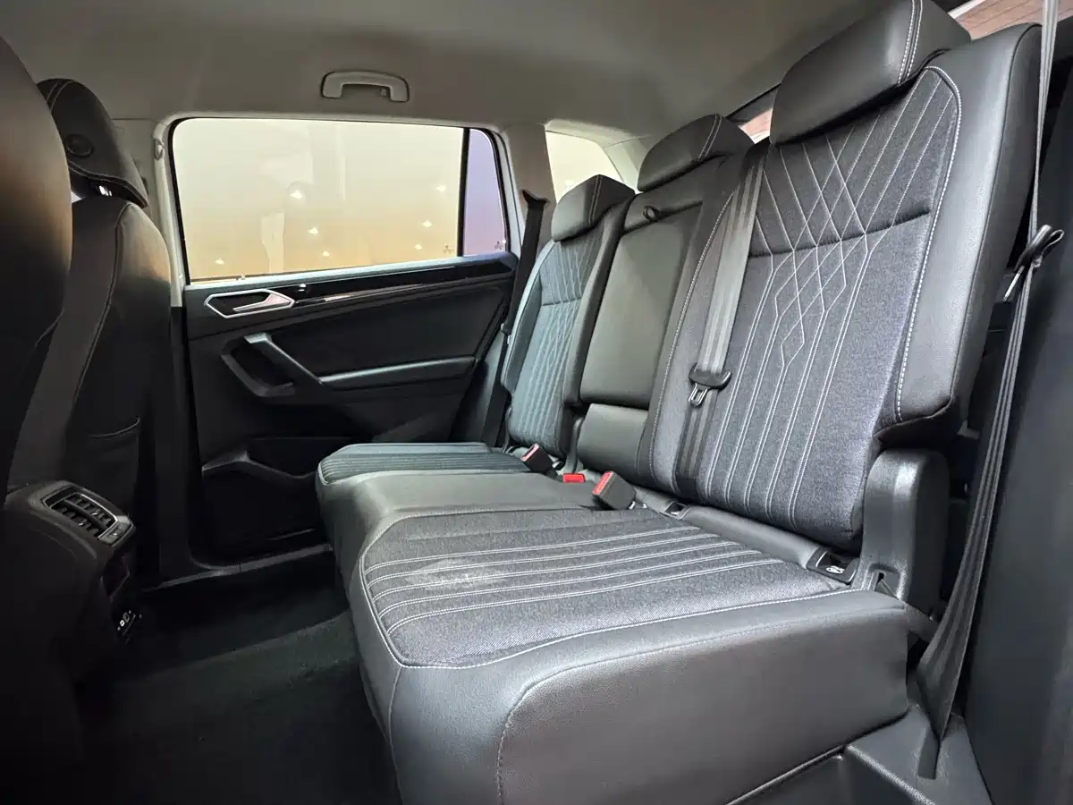 Volkswagen Tiguan L 2022 330TSI Automatic 2WD Comfort Edition фото 15