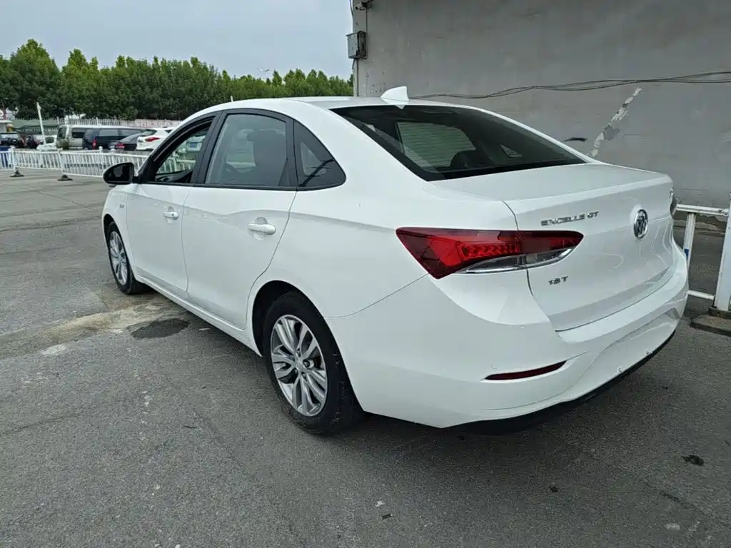 Фото 5 - Buick Excelle
