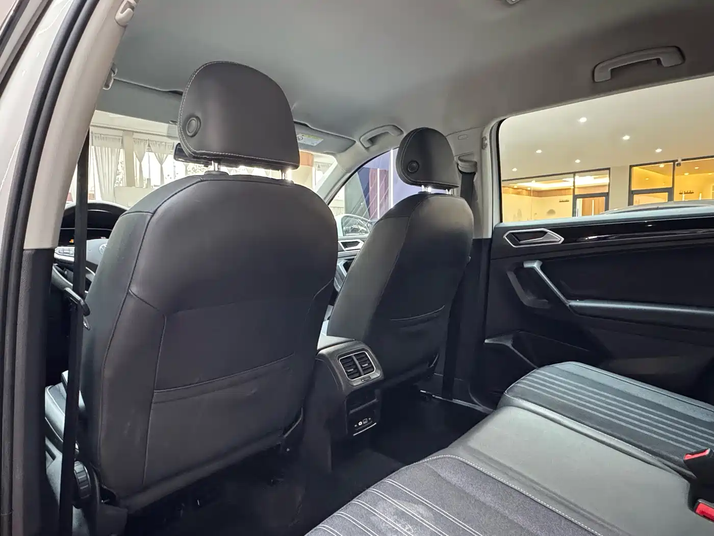 Volkswagen Tiguan L 2022 330TSI Automatic 2WD Comfort Edition фото 14