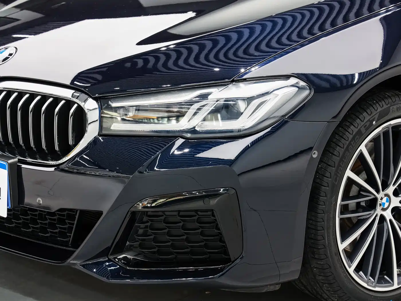 BMW 5 Series 2022 530Li Leading M Sport Package фото 7