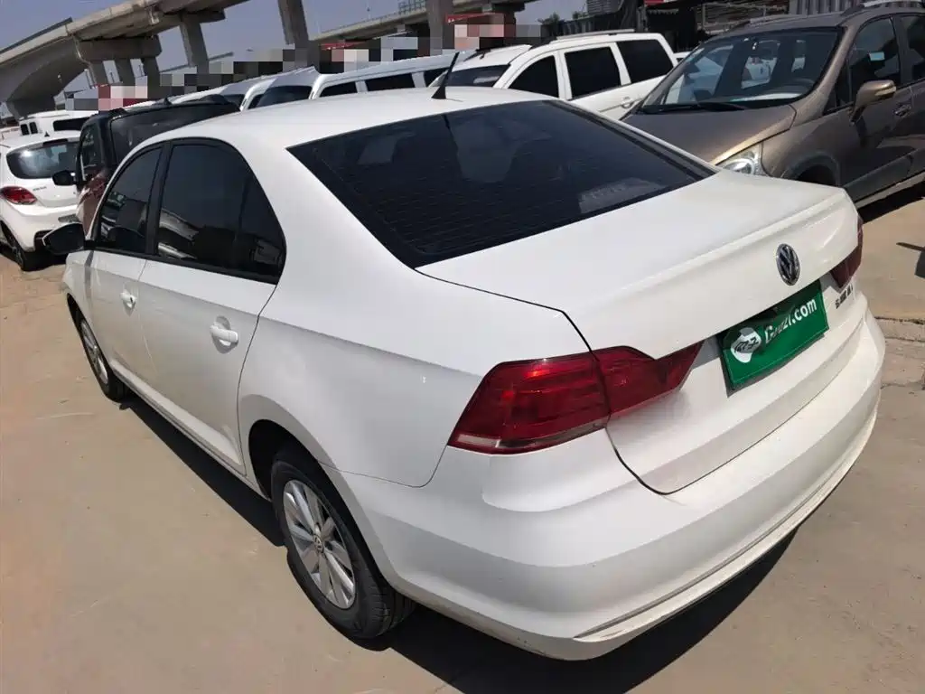 VOLKSWAGEN SANTANA