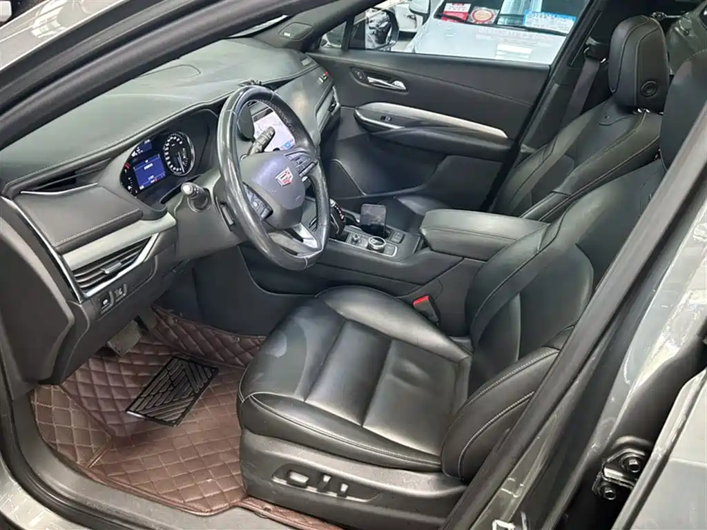 Cadillac XT4 2018 28T FWD Leading Edition фото 16