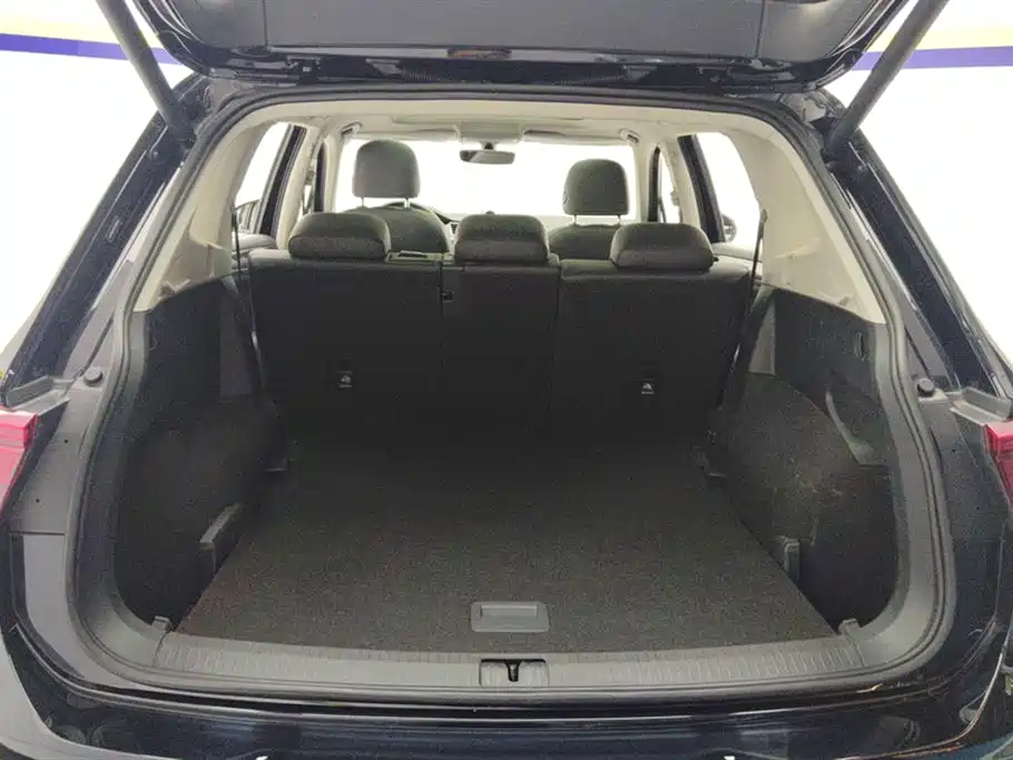 Volkswagen Tiguan L 2021 330TSI Automatic 2WD R-Line Premium фото 4